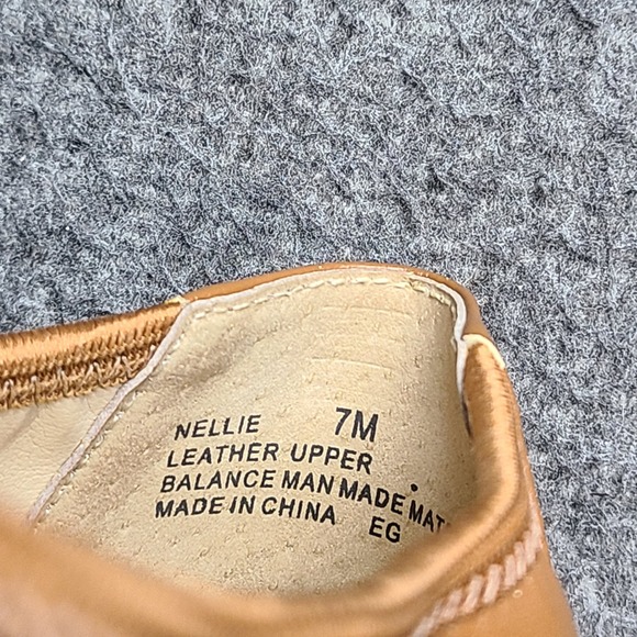 Adam Tucker by me Too Nellie Brown Leather Buckle Ballet Flats Women's Size 7M - Picture 4 of 7